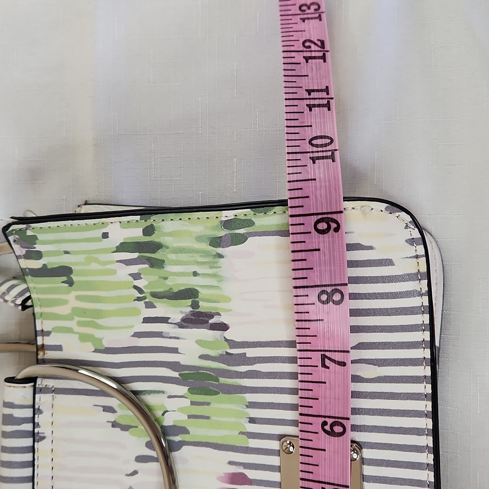 BeBe Ramie floral striped crossbody/handbag. Size 9x6.5" - Picture 8 of 10